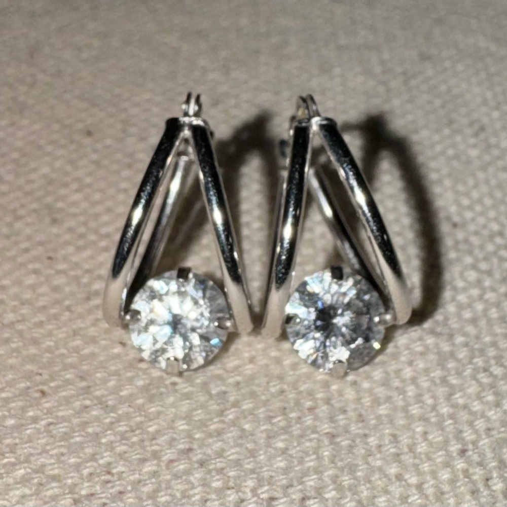 Sterling Silver .925 & Cubic Zirconia Gemstone Tear Drop Earrings